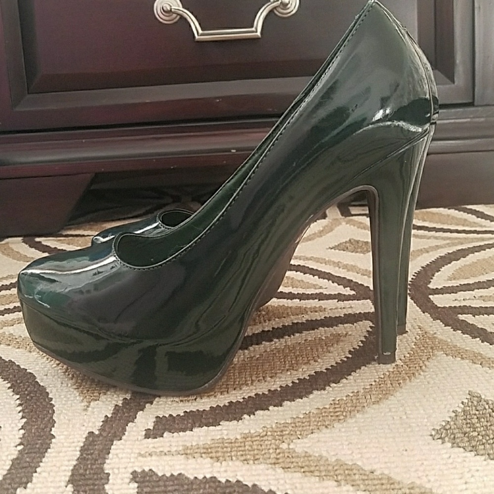 Sexy Hunter Green Heels fits 8.5